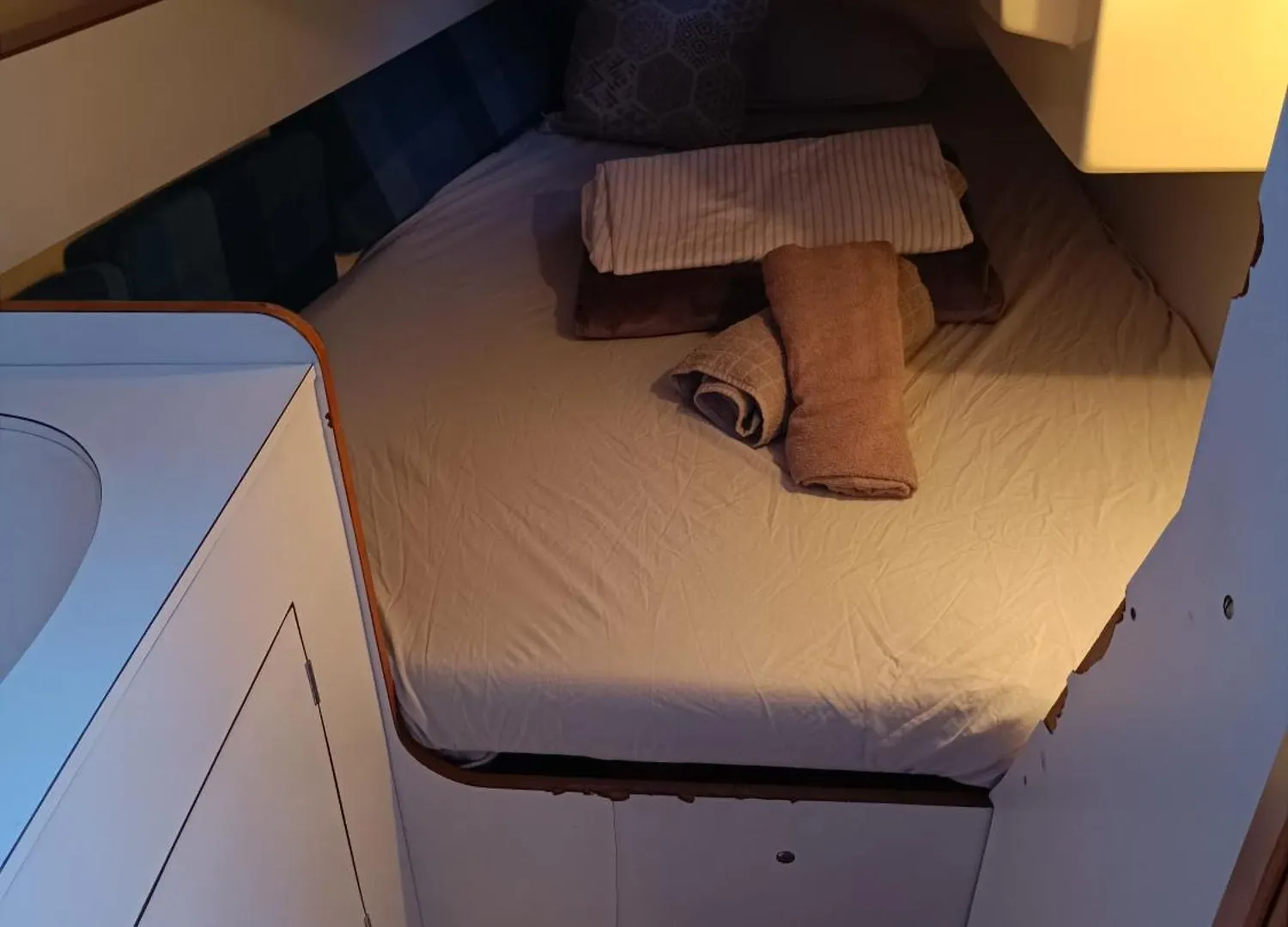 Botel Experience On A Sailboat To Sleep Hotel Sant Adria de Besos Espanha